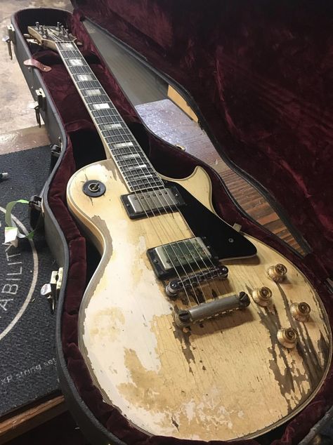 Pete Steinkopf's 1979 Gibson Les Paul Custom Relic Guitar, Gibson Les Paul Studio, Gibson Les Paul Custom, Guitar Obsession, Les Paul Guitars, Gibson Custom Shop, Les Paul Custom, Gibson Guitars, Guitar Gear