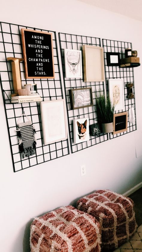 Kitchen Grid Wall, Wire Wall Grid Plants, Wall Photo Grid Ideas, Grid Wall Panel Decor, Grid Picture Wall, Picture Grid Wall, Grid Bedding Bedrooms, Ikea Grid Board, Iron Grid Wall Decor