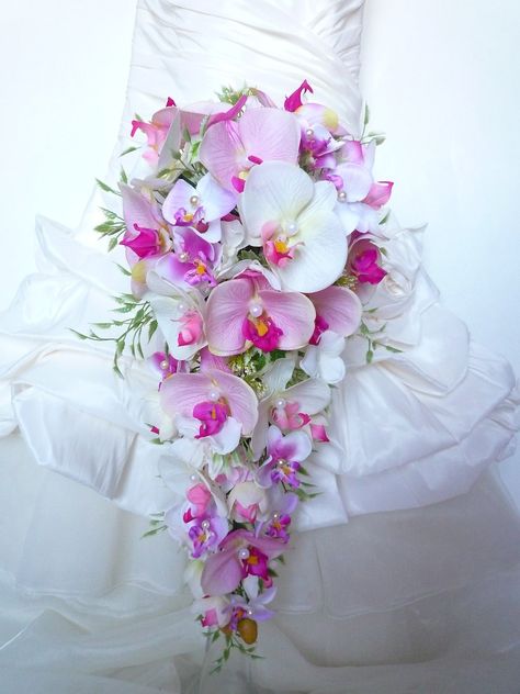 Orchid Bridal Bouquets, Orchid Bouquet Wedding, Blush Wedding Theme, Purple Bouquets, Bridal Bouquet Blue, Unique Wedding Receptions, Bridal Shower Planning, Bridal Bouquet Flowers, Orchid Wedding