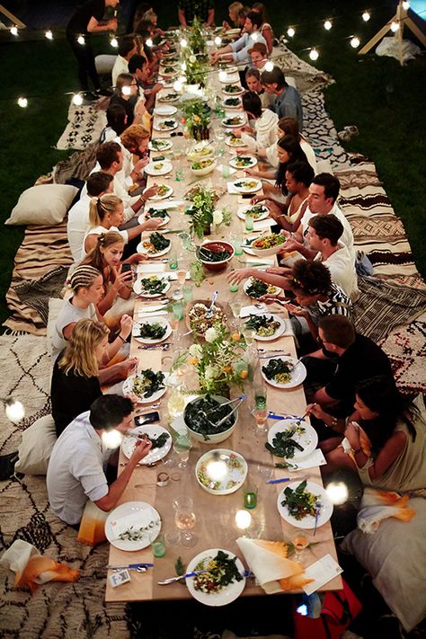 Boho Backyard Dinner Party Boho Backyard Dinner Party, Garden Celebration, Backyard Dinner Party, Wedding Setup, Outdoor Dinner Parties, Summer Backyard, A Group Of People, Outdoor Dinner, Summer Tables