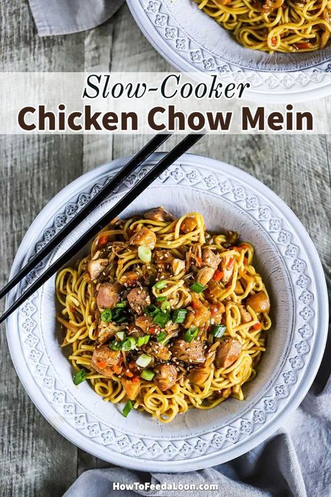 Slow-Cooker Chicken Chow Mein takes the Chinese classic dish and makes your slow-cooker do all the work for you. Incredibly delicious and leftovers are perfection! Get the complete recipe with ALL-NEW VIDEO on the blog! Crockpot Pasta, Chow Mein Recipe, Chicken Chow Mein, Chicken Slow Cooker Recipes, Chow Mein, Insta Pot, Crockpot Recipes Slow Cooker, Crockpot Meals, Asian Cooking