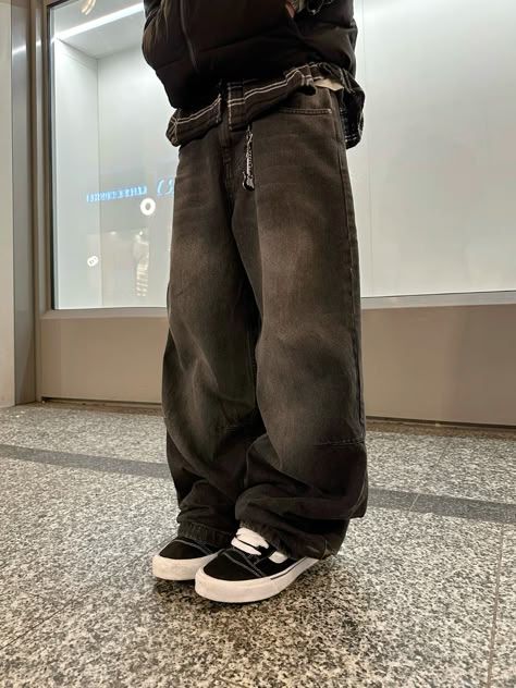 #mensfashion #mensstyle #menswear #mensoutfits #mensclothing #mensaccessories #mensootd #menscasual #mensformal #mensstreetstyle Buggy Pants Outfits Men, Aesthetic Pants Men, Grunge Pants Men, Baggy Black Pants Outfit, Oversized Sweatpants Outfit, Baggy Pants Outfit Ideas, Faded Jeans Outfit, Baggy Clothes Outfit Aesthetic, Baggy Pants Aesthetic