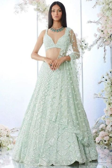 Mint Lehenga Pastel, Mint Green Engagement Dress, Mint Green Lengha, Pastel Lengha, Sequined Lehenga, Lehenga Fits, Jago Outfit, Green Sequin Lehenga, Mint Lehenga