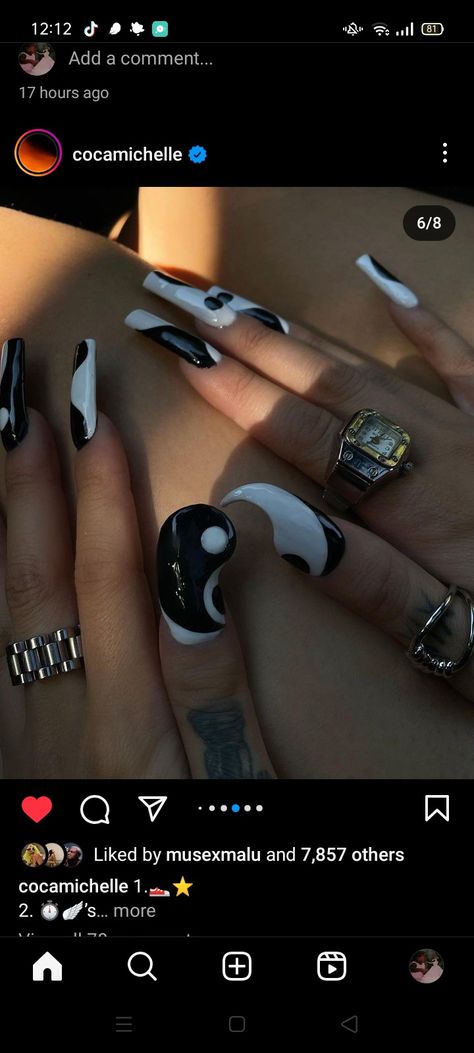 Yin and Yang nails White and black nails Energy Nails, Nails White And Black, Yin And Yang Nails, White And Black Nails, Yin Yang Nails, Yin Energy, Nails White, Beauty Inspo, Yin And Yang