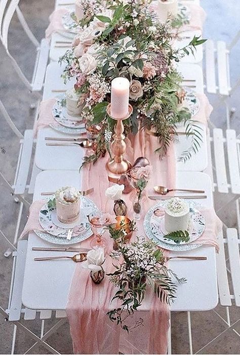 nude wedding photos table with rose tape candle and flower honeyhoneyweddings Chic Bridal Showers, Tafel Decor, Bridal Shower Tables, Practical Wedding, Gold Bridal Showers, Baby Shower Table, Pink Bridal Shower, Gold Baby Showers, Pink Table