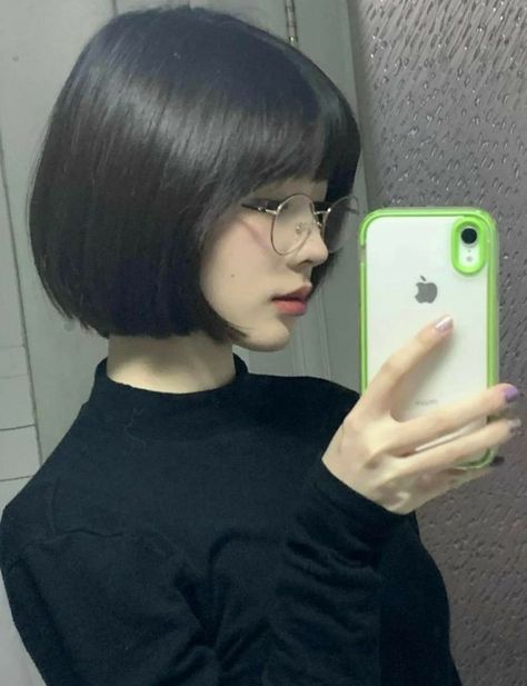 Tomboy Long Hair, Korean Short Hairstyle, Ulzzang Short Hair, Bangs Hairstyle, Korean Short Hair, Hair Style Korea, Bangs For Round Face, Asian Short Hair, Hairstyle Inspo