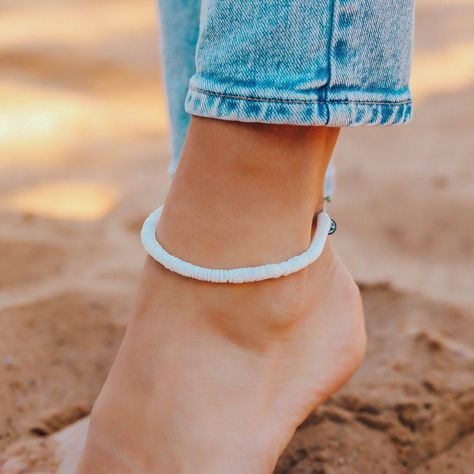 Beachy Anklets, Cute Anklets, Beachy Jewelry, Summer Anklets, Seaside Style, Ankle Jewelry, Pura Vida Bracelets, Puka Shell, Hang Ten