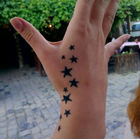 Star Tattoos On Hand, Star Hand Tattoos, Dark Star Tattoo, Music Tats, Day Of The Dead Tattoos, Star Tattoos For Men, Tattoos Abstract, Tattoos Japanese, Tattoos Watercolor