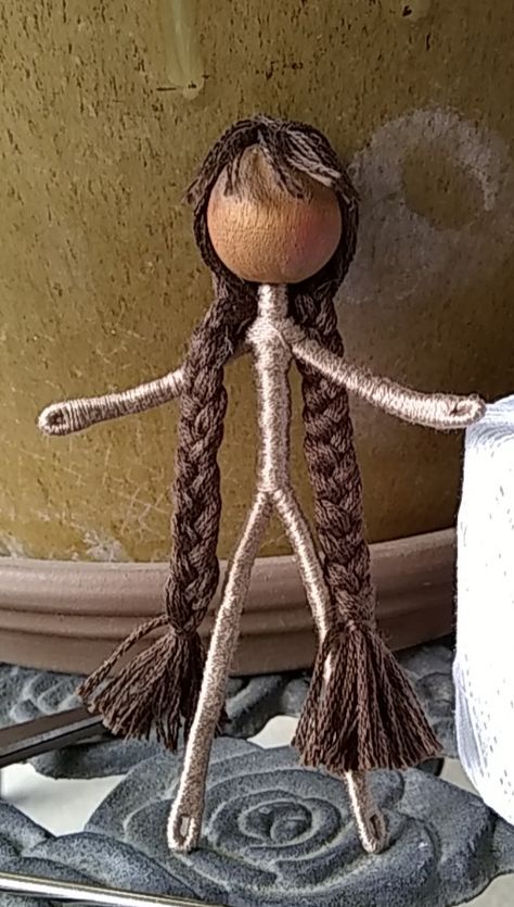 Wire Dolls Diy How To Make, Yarn Mermaid Dolls How To Make, Mermaid Yarn Doll Diy, Yarn Fairy Doll Diy, Macrame Family Dolls Diy, Macrame Family Dolls Tutorial, Diy Yarn Dolls, Dolls Handmade Diy, Easy Yarn Crafts