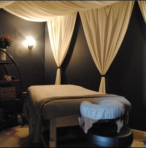 Massage Room Colors, Home Massage Room, Classic Living Room Decor, Spa Massage Room, Massage Room Design, Massage Room Decor, Massage Therapy Rooms, Home Spa Room, Reiki Room