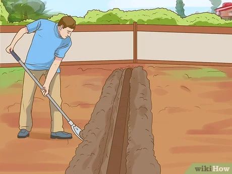 How to Make a Putting Green (with Pictures) - wikiHow Backyard Chipping Green Ideas, Chipping Green Backyard, Green Backyard, Golf Diy, Real Green, Green Ideas, Green Diy, Golf Green, Cottage Inspiration