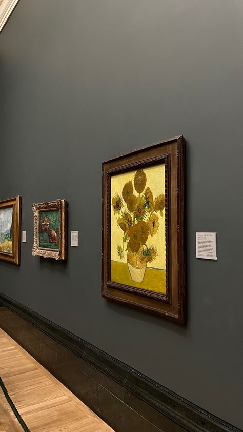 Sunflowers, paintings of Van Gogh, National Gallery of London, museum Van Gogh Aesthetic, London Art Gallery, National Gallery London, London Painting, Vincent Van Gogh Art, Boho Art Drawings, Color Drawing Art, Van Gogh Sunflowers, Arte Van Gogh