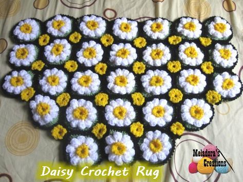 Daisy Rug, Crochet Bath Mat, Crochet Square Pattern, Left Handed Crochet, Daisy Crochet, Rug Tutorial, Floral Carpet, Crochet Rug Patterns, Crochet Geek