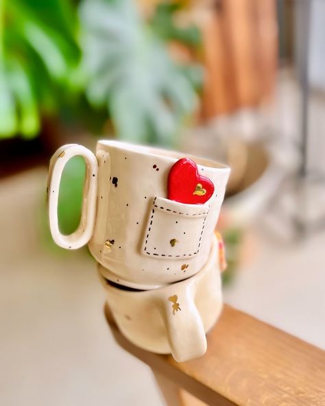 Valentines Ceramics, Clay Coffee Mugs, Ceramic Art Mug, Ceramic Valentine, Simple Mug, Have A Nice Evening, Cup Diy, Ceramics Pottery Mugs, Valentine Mug