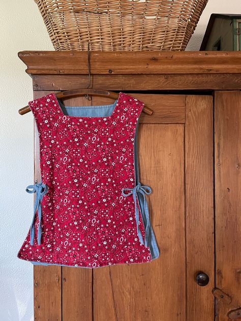 Diy Smock Apron, Aprons Diy, Diy Smock, Easy Apron, Apron Top, Handmade Apron, Smock Apron, Pretty Apron, Upcycling Clothes