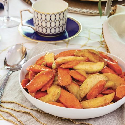 Carrot And Apple Recipes, Baked Cinnamon Apples, Brunch Sides, Baked Carrots, Honeycrisp Apples, Southern Lady, Glass Baking Dish, Granny Smith Apples, Seasonal Recipes