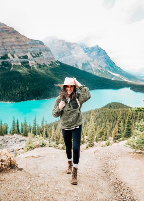 27 Awesome Women Hiking Outfits That Are in Style  #Outfits Banff In September, Hiking Outfit Women Mountain, Boho Hiking Outfit, Hiking Outfit Men Summer, Modest Hiking Outfit, Cold Weather Hiking Outfit, Hiking Outfit Spring For Women, Warm Hiking Outfit, Hiking Outfit Women Winter