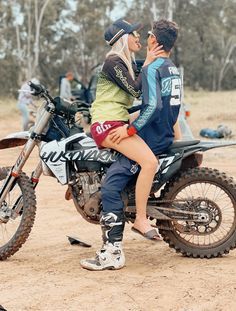 Dirt Bike Couple Pics, Dirtbike Wedding Photos, Motorcross Boyfriend, Dirt Bike Boyfriend, Dirtbike Couple Pics, Motocross Boyfriend, Dirt Bike Couple Pictures, Moto Boyfriend, Dirt Bike Couple