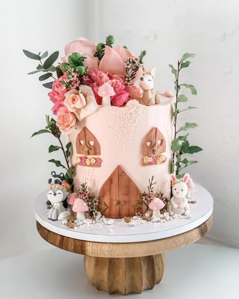 Fairy Party Birthday Cake, Cake Fairy Birthday, Fairy Tea Party Cake, Fairy Garden Cakes For Girls Birthday, Fairy Bday Cake, Enchanted Garden Birthday Cake, Cottagecore 1st Birthday, Girls Fairy Birthday Party, Fairy Theme Cake Girl Birthday