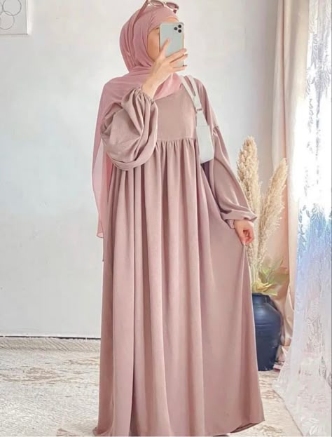 Islamic Outfits For Women, Simple Abaya Designs, Stylish Abaya, Simple Abaya, Islamic Modest Fashion, Muslimah Fashion Casual, Fashion Week Dresses, Islamic Fashion Dresses, Hijabista Fashion