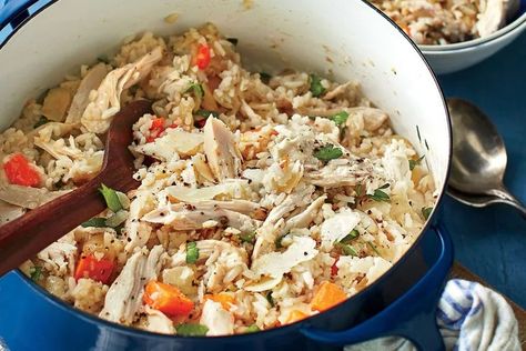 Chicken Bog Recipe Chicken Bog, Dutch Oven Chicken, Dutch Oven Recipes, Oven Chicken, Chicken And Rice, Oven Recipes, Southern Recipes, Chicken Dinner Recipes, Rotisserie Chicken