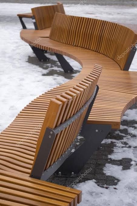 Curved Outdoor Benches, Urban Furniture Design, Wood Bench Outdoor, Wooden Benches, Parks Furniture, Curved Bench, Renzo Piano, Curved Wood, Urban Furniture