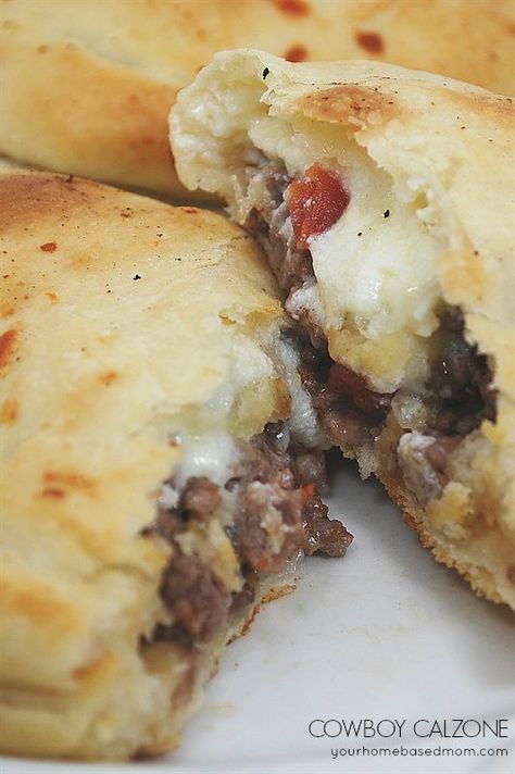 Calzone Recipe Easy, Awesome Appetizers, Calzone Recipe, Leigh Anne, It Goes On, Wrap Sandwiches, Beef Dishes, Quesadillas, Italian Dishes