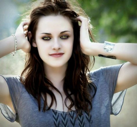 Beautiful Bella Swan Cullen Am I Pretty, Random Quizzes, Buzz Feed, Quiz Results, Buzzfeed Quizzes, Fun Quizzes, Bella Swan, Twilight Saga, Kristen Stewart