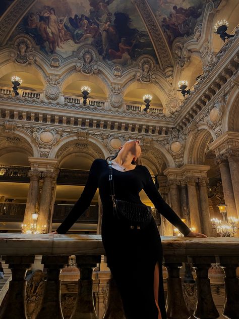 Girl in the black dress at opera the Garnier in paris Opera Instagram Pictures, Opera Garnier Photoshoot, Palais Garnier Photoshoot, Opera Garnier Paris Outfit, Opera Aesthetic Outfit, Opera House Outfit, Opera Photoshoot, Opera Outfits, Opera Pictures