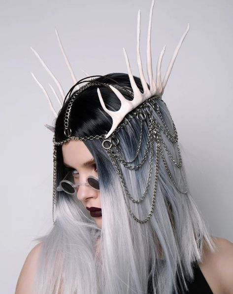 Bones Halo Crown, White Halo Crown, Gothic Headdress, Halloween, Vampire Headband, Festival Headband, Witch Birthday - Etsy Crown Of Bones, Bone Crown, Gothic Headdress, Horror Wedding, Witch Birthday, Halloween Crown, Festival Headband, Halo Crown, Greek Gods And Goddesses