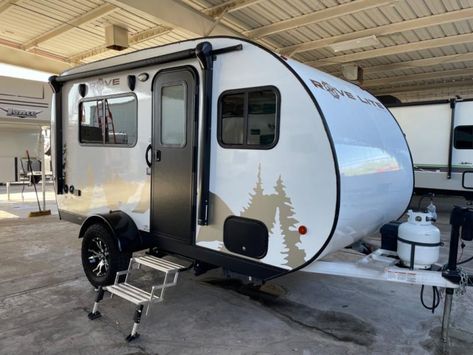 Used 2023 Travel Lite Rove Lite 14FL Travel Trailer at Blue Compass RV | Mesa, AZ | #MSA009059A Wet Bath, Lite Travel Trailers, Mid Size Sedan, 2023 Travel, Lp Tank, Flush Toilet, Black Water, Bike Rack, Mesa Az