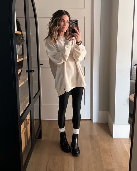 Leggings Outfit Winter, Fresh Clothes, Athleisure Outfits, Fall Outfit Ideas, Fall Fashion Outfits, Fall Style, Fall Winter Outfits, Outfits With Leggings, Comfy Outfits