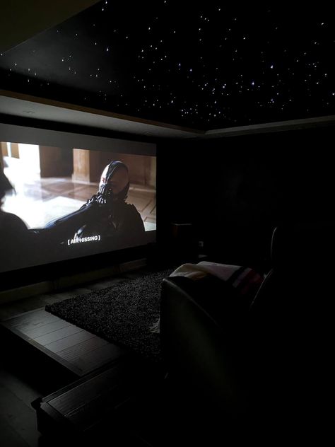 Star Lighting On Ceiling, Fibre Optic Ceiling, Unique Ceiling Ideas, Small Home Theater Rooms, Fiber Optic Ceiling, Diy Home Theater, Small Home Theater, Theater Ceiling, Stage Platform