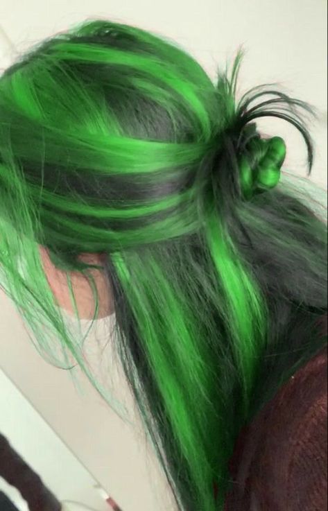 I Love Women Round Pfp, Green Under Black Hair, Electric Blue And Purple Hair, Crazy Colored Hair Ideas, Chunky Green Highlights In Black Hair, Green Hair Dye Ideas For Brunettes, Hair Inspo Color Green, Cute Hairstyles Color, Green Hair With Black Highlights