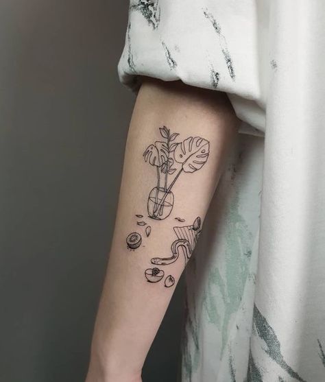 Monstera Tattoo, Handpoke Tattoo, Muster Tattoos, Plant Tattoo, Geniale Tattoos, Poke Tattoo, Subtle Tattoos, Aesthetic Tattoo, Simplistic Tattoos