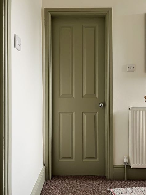 Olive Green Skirting Boards, Dark Door Trim, Woodwork Paint Colour, Beige Hallway Doors, Green Trim Living Room, Colorful Baseboards And Trim, Skirting Boards Darker Than Walls, Painted Apartment Walls, Woodwork Colour Ideas