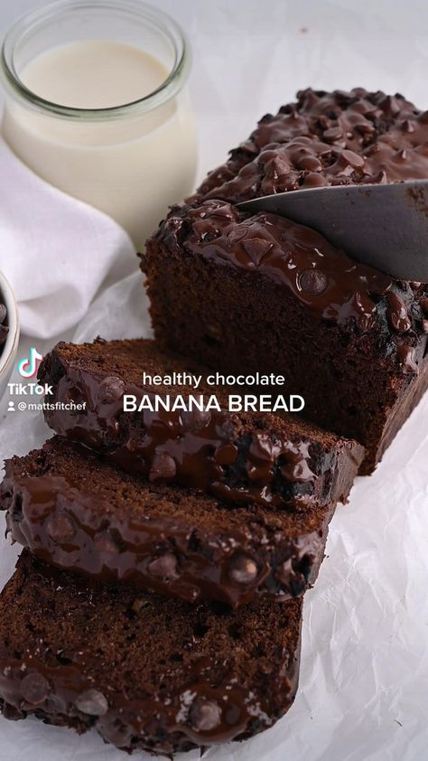 Healthy Chocolate Banana Bread, Makanan Rendah Kalori, Healthy Chocolate Banana, Resipi Kek, Chocolate Banana Bread, Easy Baking Recipes Desserts, Sweet Snacks Recipes, Healthy Sweets Recipes, Baked Dessert Recipes