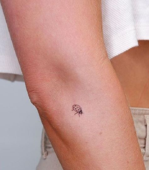 Tiny Ladybird Tattoo, Small Ladybird Tattoo, Ladybug Tattoo On Shoulder, 10-4 Tattoo, Ladybug Tatoos Ideas, Simple Art Tattoos, Lady Beetle Tattoo, Fineline Ladybug Tattoo, Ladybug Outline Tattoo