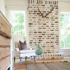 Kitchen White Brick, Painting Fireplace, Brick Wall Ideas, German Schmear, Fireplace Brick, White Brick Fireplace, Fireplace Redo, Brick Fireplace Makeover, White Wash Brick