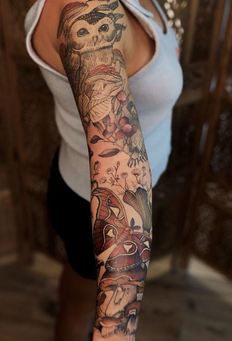 Fall Nature Tattoo, Woodland Sleeve Tattoo, Nature Hand Tattoo, Cottage Core Tattoo Ideas, Enchanted Forest Tattoo, Dzo Lama, Woodland Tattoo, Fall Tattoo, Tattoo School