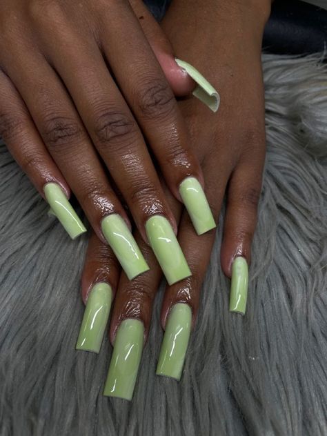 Shimmer Green Nails, Almond Acrylic Nails Designs, Tapered Square Nails, Dope Nail Designs, Exotic Nails, Almond Acrylic Nails, Luxury Nails, Minimalist Nails, Nails Toes