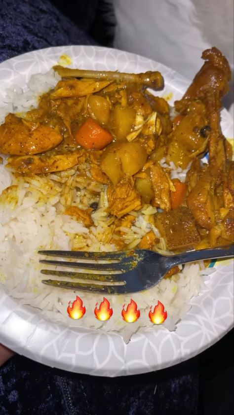 Black People Meals, Mental Unstable, Ideas Desayuno, Jamaica Food, Haitian Food, Choppy Bangs, Haitian Food Recipes, Soul Food Dinner, Cooking Recipes Healthy