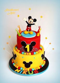 31 Increíbles ideas de pasteles o tartas para Fiesta de Mickey Mouse Mickey Mouse Torte, Bolo Do Mickey Mouse, Mickey Birthday Cakes, Γενέθλια Mickey Mouse, Mickey And Minnie Cake, Mouse Birthday Cake, Mickey Mouse Birthday Cake, Mickey Mouse Themed Birthday Party, Fiesta Mickey Mouse