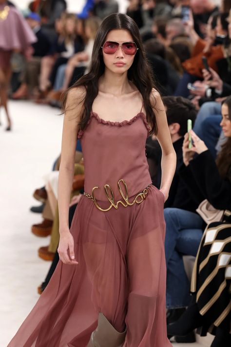 Who Is The New Chloé Girl? | Vogue Chloe Brand, Chloe Fashion, Gala Fashion, Vogue Archive, Beauty Aesthetic, Vogue Beauty, Beauty Hair Makeup, French Beauty, Celebrity Beauty