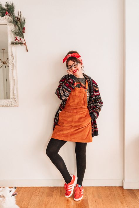 4 Ways to Style Overall Dresses Skirt Overalls Outfit Fall, Dresses With Tights And Sneakers, Fall Dress Outfit Aesthetic, Styling Overall Dress, Styling Overalls Fall, Quirky Style Outfits, Corduroy Overall Dress Outfit, Overall Dress Outfit Fall, Overall Dress Outfit Winter