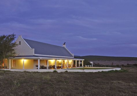 Karoo South African Homes, Lodge Design, Farmhouse Architecture, Dutch House, Contemporary Farmhouse, Farm Style, Colonial Style, Barn Style, Maine House