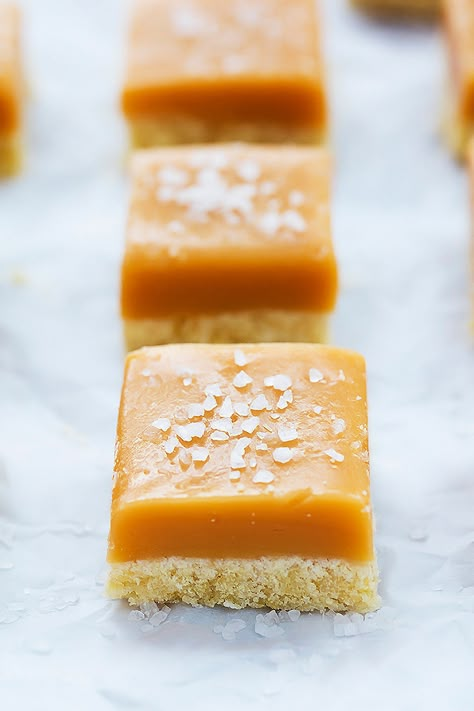 Salted Caramel Desserts, Masakan Malaysia, Caramel Shortbread, Shortbread Recipe, Shortbread Bars, Caramel Desserts, Buttery Shortbread, Shortbread Cookie Recipe, Shortbread Recipes