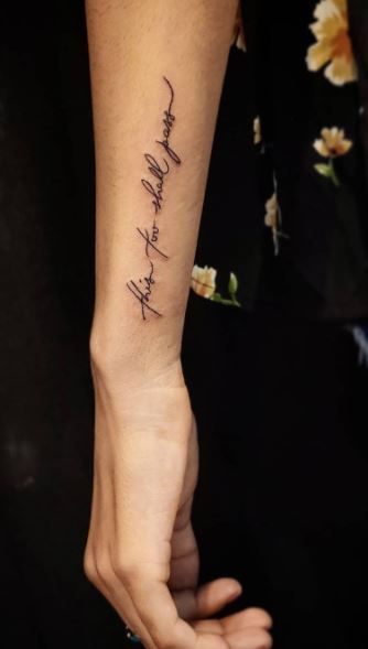 Male Wrist Tattoos, Female Wrist Tattoos, Tattoo Designs Female, Forearm Word Tattoo, Arm Quote Tattoos, Wrist Tattoos Words, Tattoos Male, Side Arm Tattoos, Forearm Tattoo Quotes