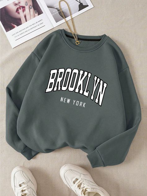 SHEIN Qutie Fleece Lined Sweatshirt With Letter PrintI discovered amazing products on SHEIN.com, come check them out! Cute Sweatshirts Aesthetic, Pull Aesthetic, Trendy Wishlist, Cute Wishlist, Shein Sweatshirt, Trendy Sweatshirts, Cute Hoodies, Outfits Simple, Hoodies Aesthetic