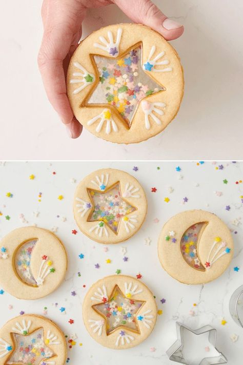 Sailor Moon Party, Window Cookies, Christmas Market Stall, Stained Glass Cookies, Gingerbread Cookies Decorated, Moon Party, Christmas Sprinkles, Baking Kit, Sprinkle Cookies